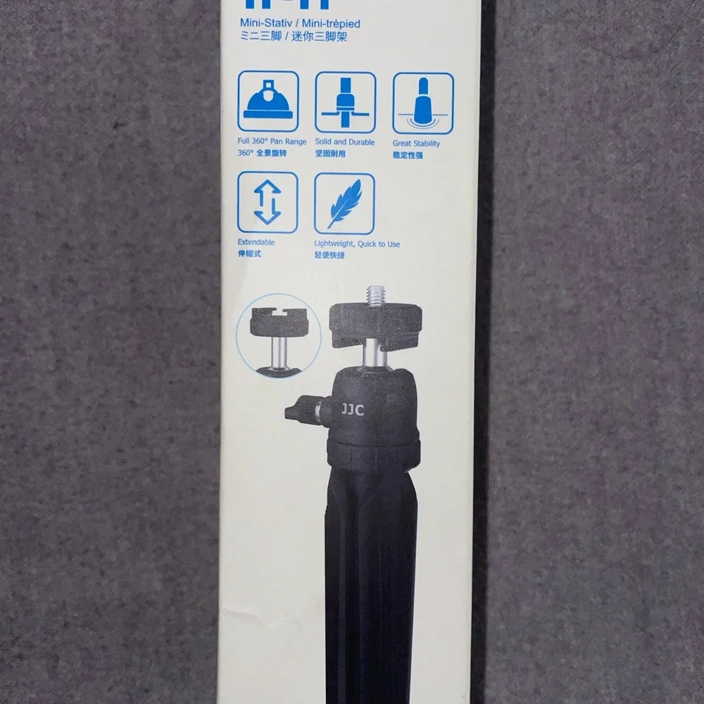 Mini tripod in box